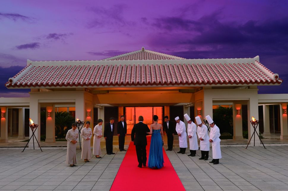 万国津梁館　レッドカーペット