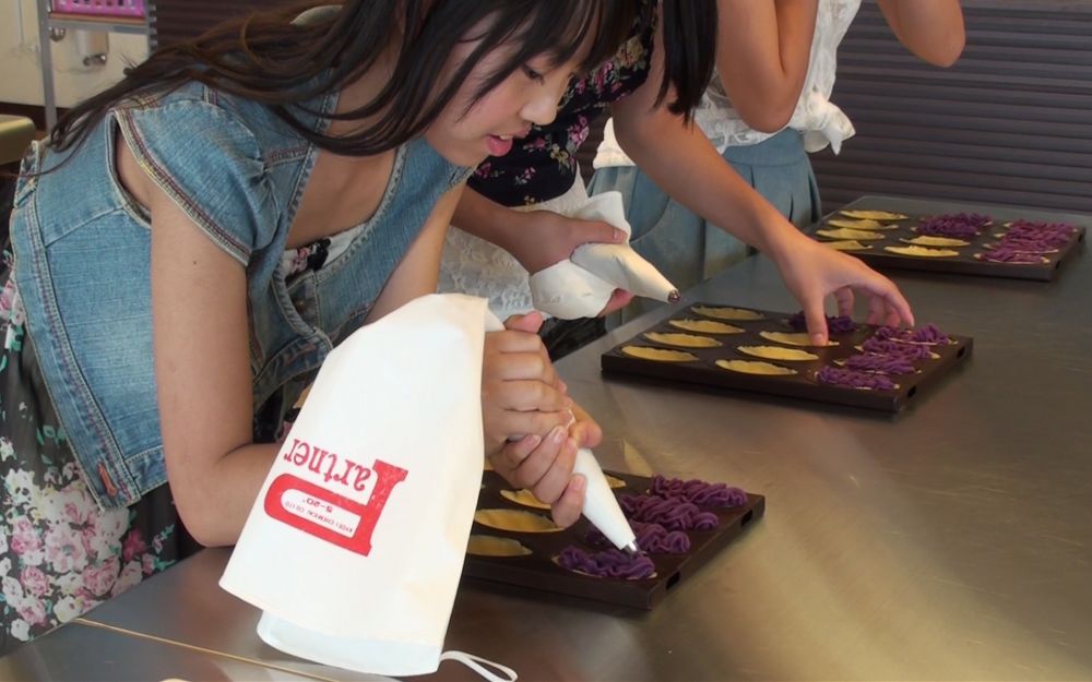 御菓子御殿　恩納店紅イモタルト作り体験