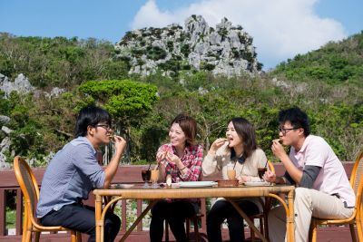 大石林山・屋外カフェテラス