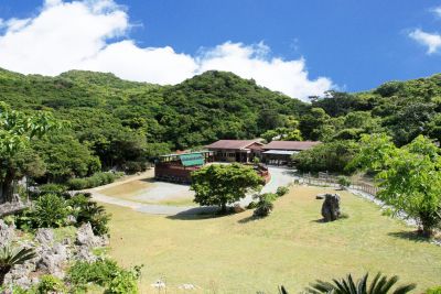 大石林山・精気小屋前広場