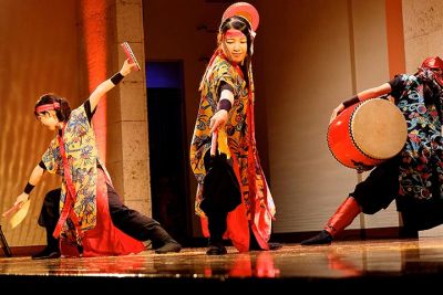 みなみ芸能オフィス・エイサー（横）