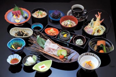 御菓子御殿　国際通り松尾店琉球御膳