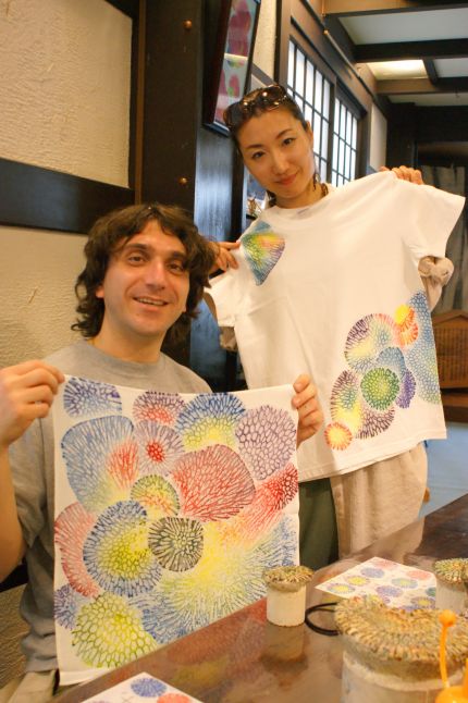 首里琉染　サンゴ染め体験3