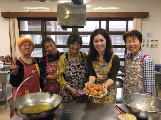 サーターアンダギー作り