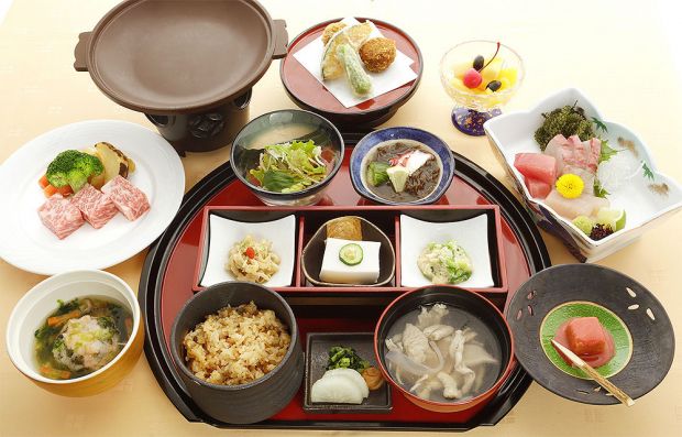 晚餐瑞云5300日元（不含税）