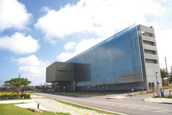 浦添市産業振興センター・結の街