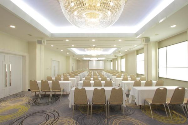 ラグナガーデンホテル