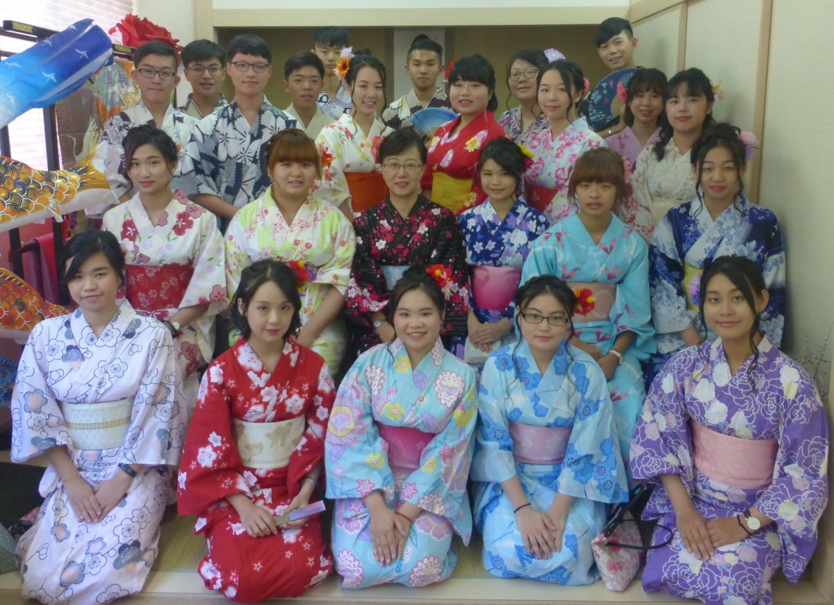 ちゅら桜「琉装・浴衣・着物の着付け体験」