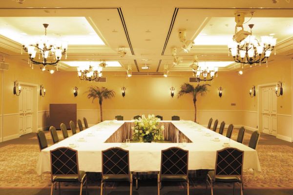 ホテル日航アリビラ