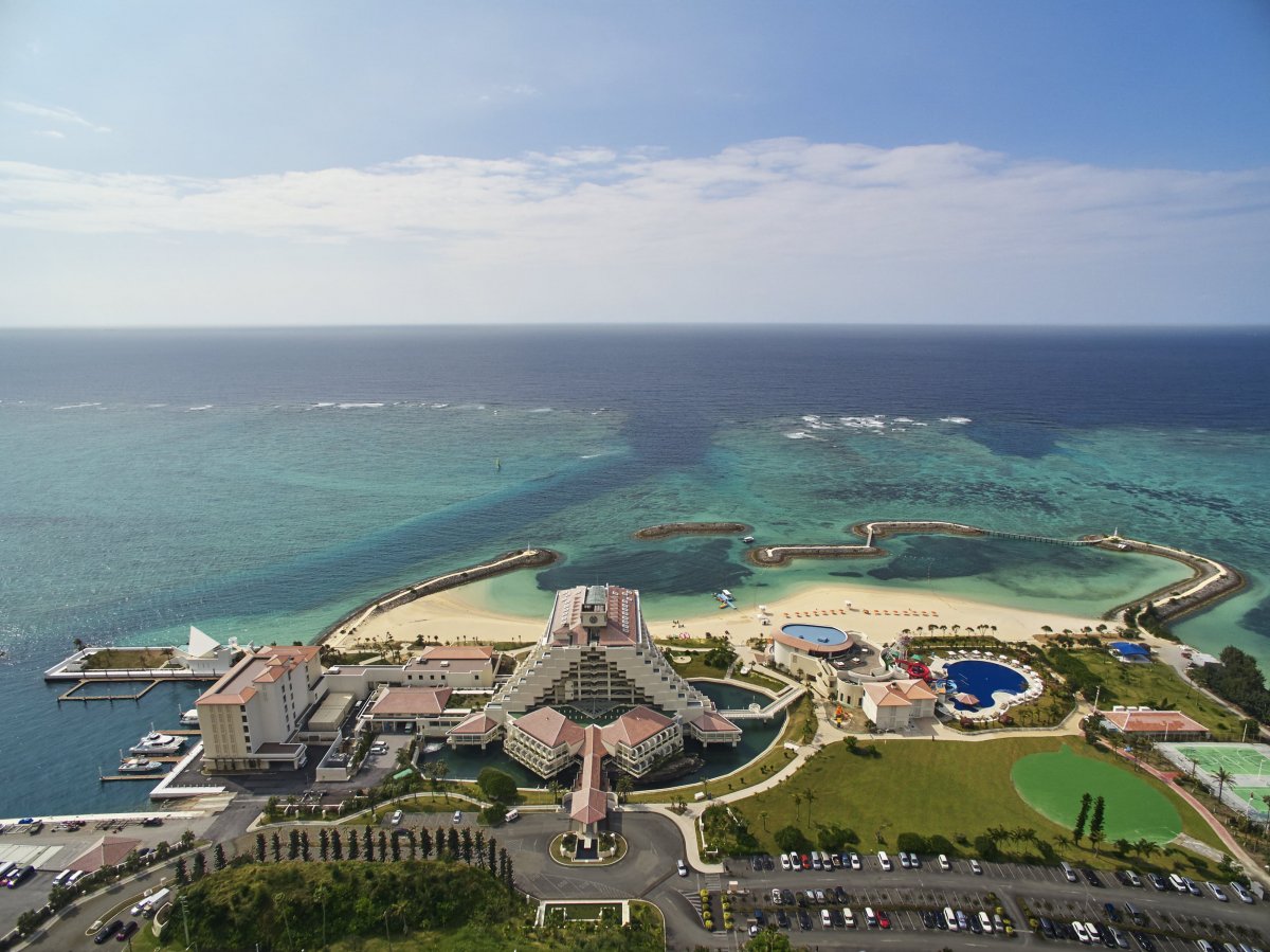 Sheraton Okinawa Sunmarina Resort