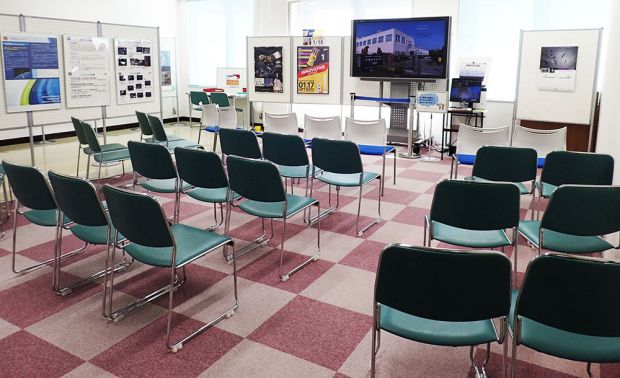 沖縄宇宙通信所　ビデオルーム