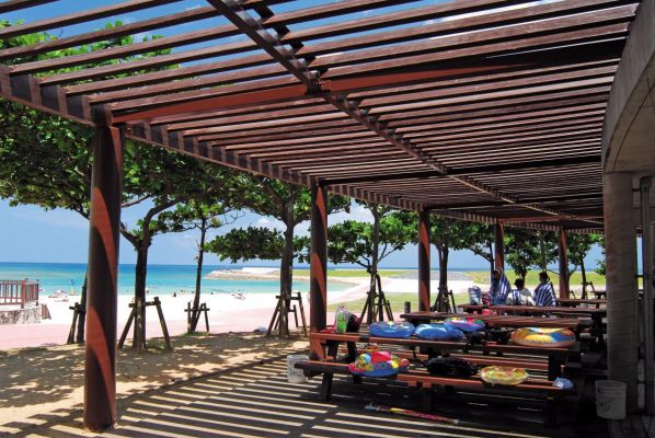 ぎのわんトロピカルビーチ