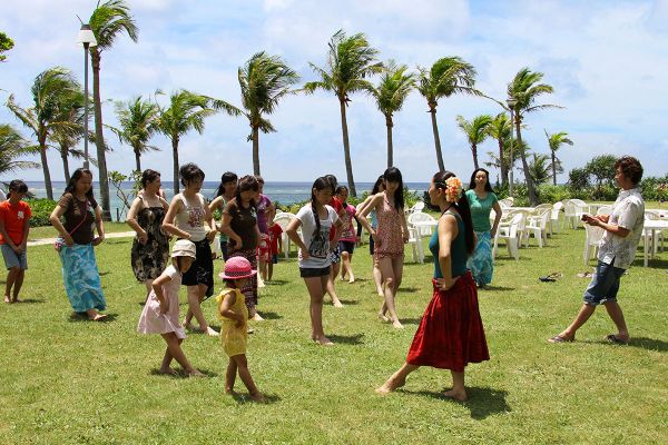 フラダンスレッスン風景