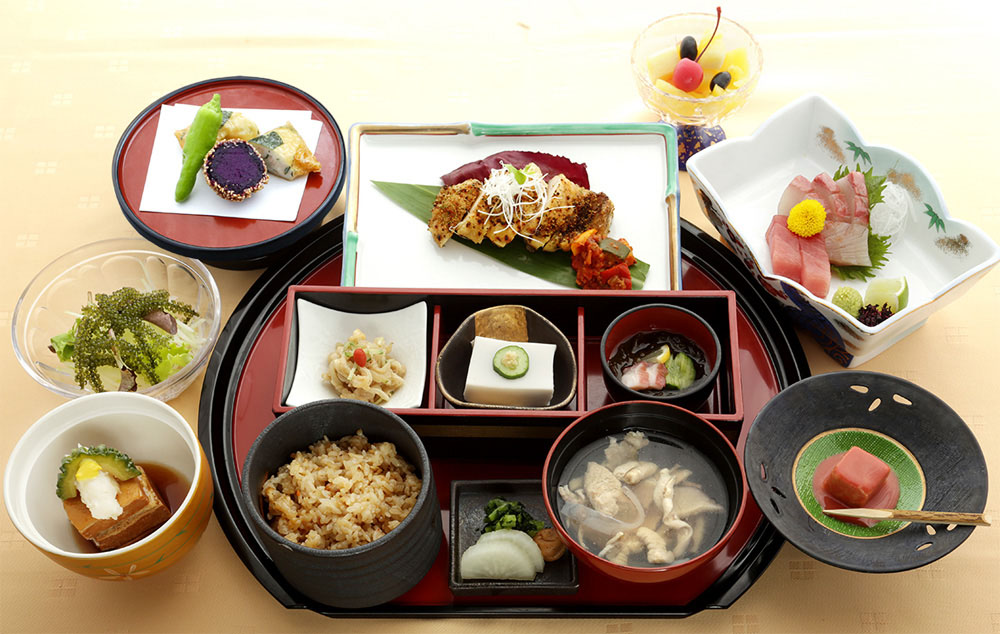 晚餐滨风3200円（不含税）