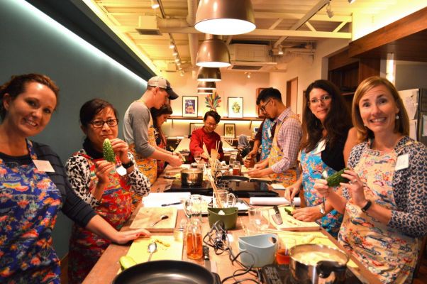 Taste of Okinawa Cooking Experience「料理体験プログラム」