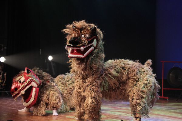 鼓衆若太陽 獅子舞