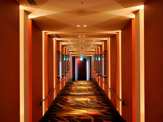 ロワジールスパタワー那覇　連絡通路