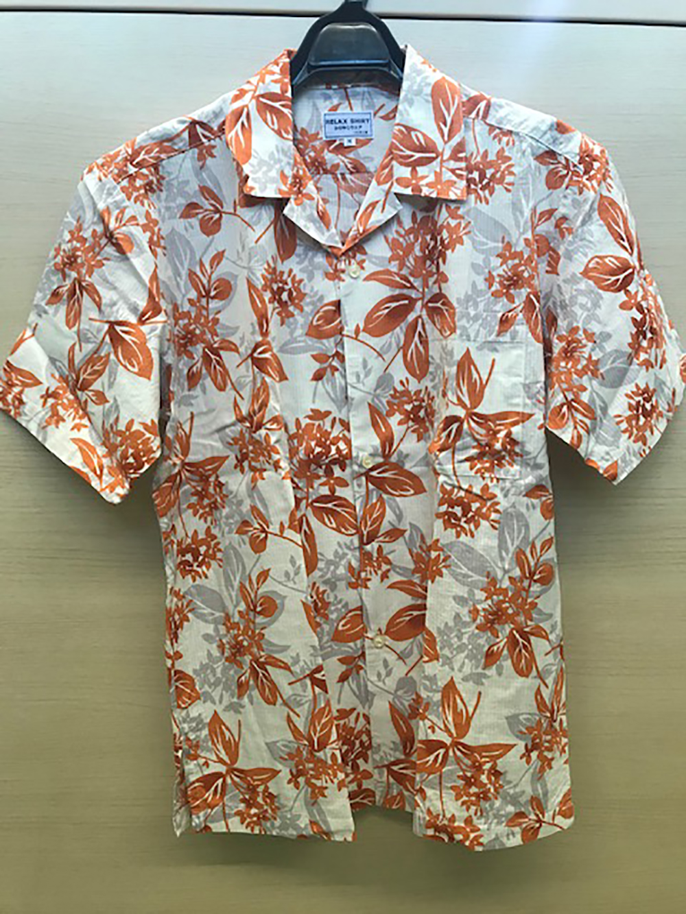 レンタルかりゆしウエア（サンダンカ柄・オレンジ）