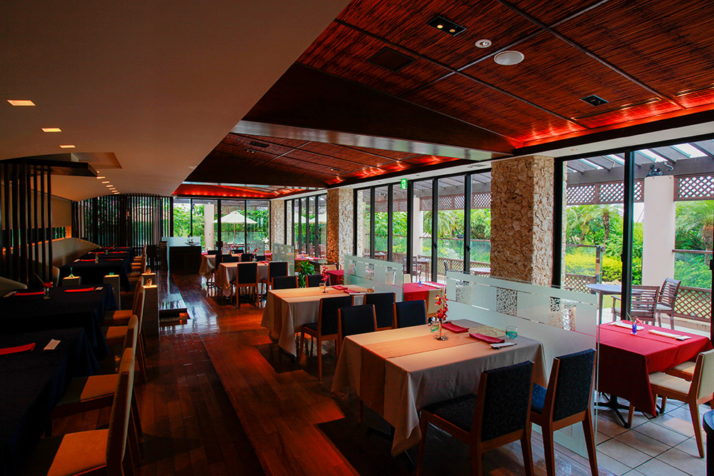 マラルンガ和琉創作 内観