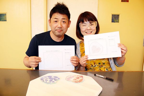 沖縄ガラス星砂体験