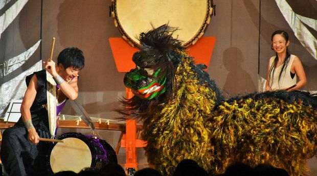 沖縄の獅子とのコラボレーション