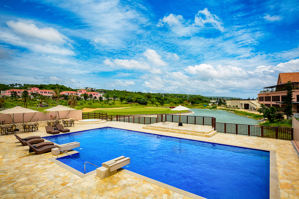 ベイサイド併設のプール