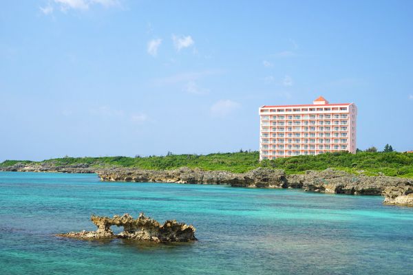 ドイツ村ハート岩からのホテル眺望