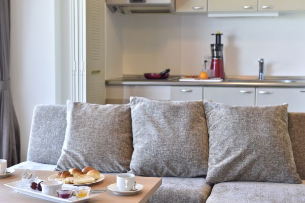 客室でのお食事イメージ