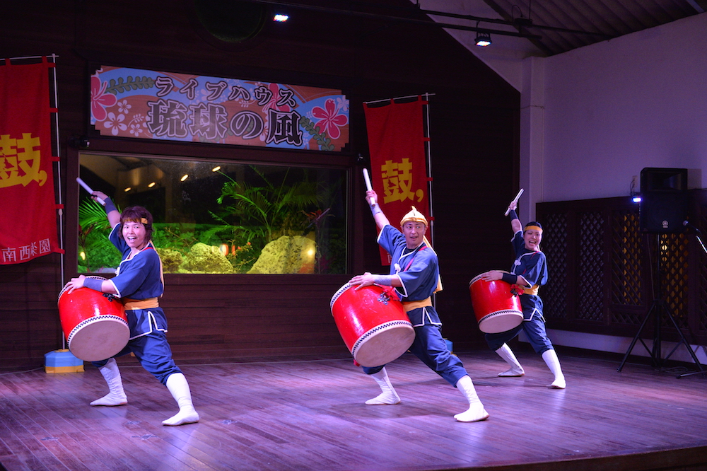 琉球の風ライブステージ一例