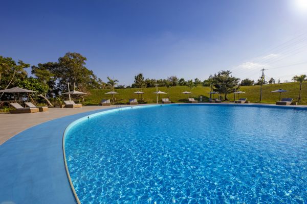 プールサイド①