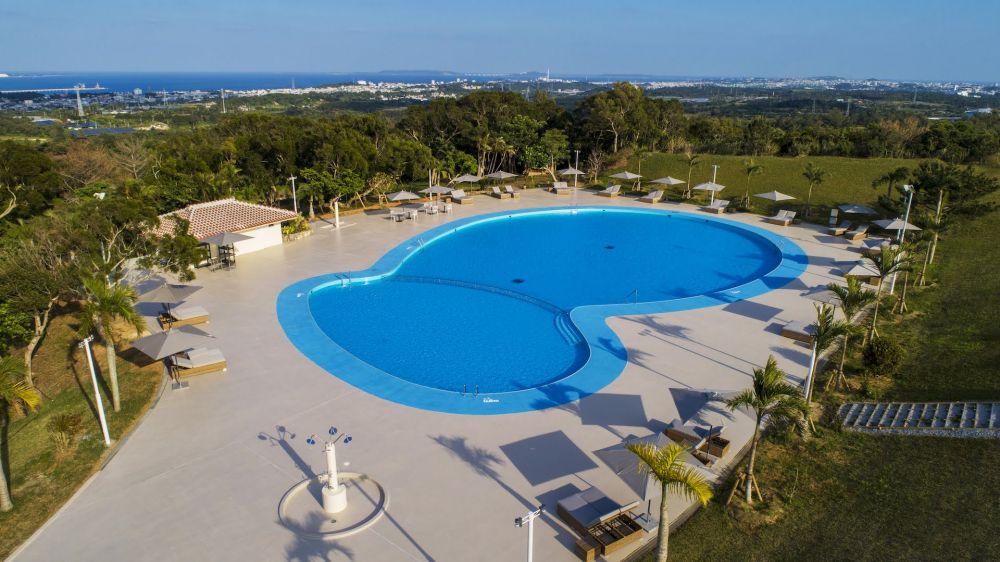 アンサ沖縄リゾート　プール＆BBQエリア