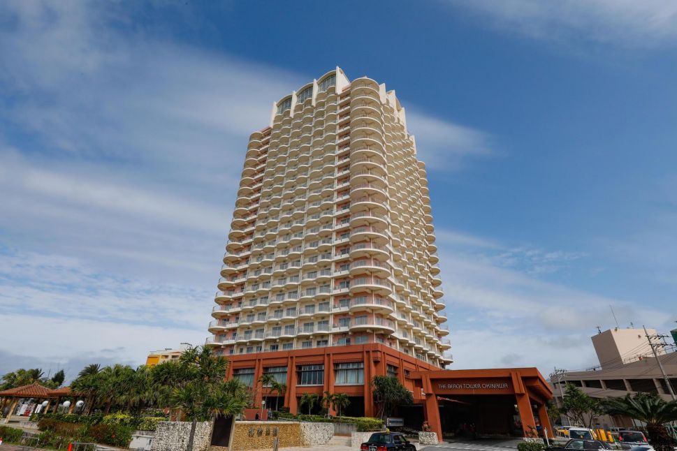 ザ・ビーチタワー沖縄 外観