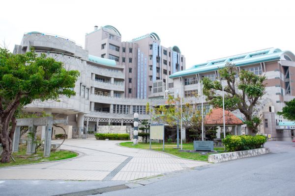 沖縄県男女共同参画センター てぃるる