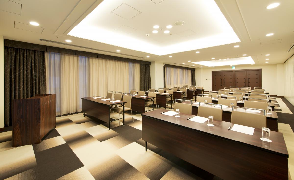 冲绳那霸美居酒店