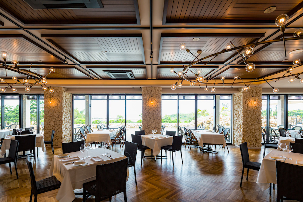 临近的地中海餐厅  TURTLE BAY