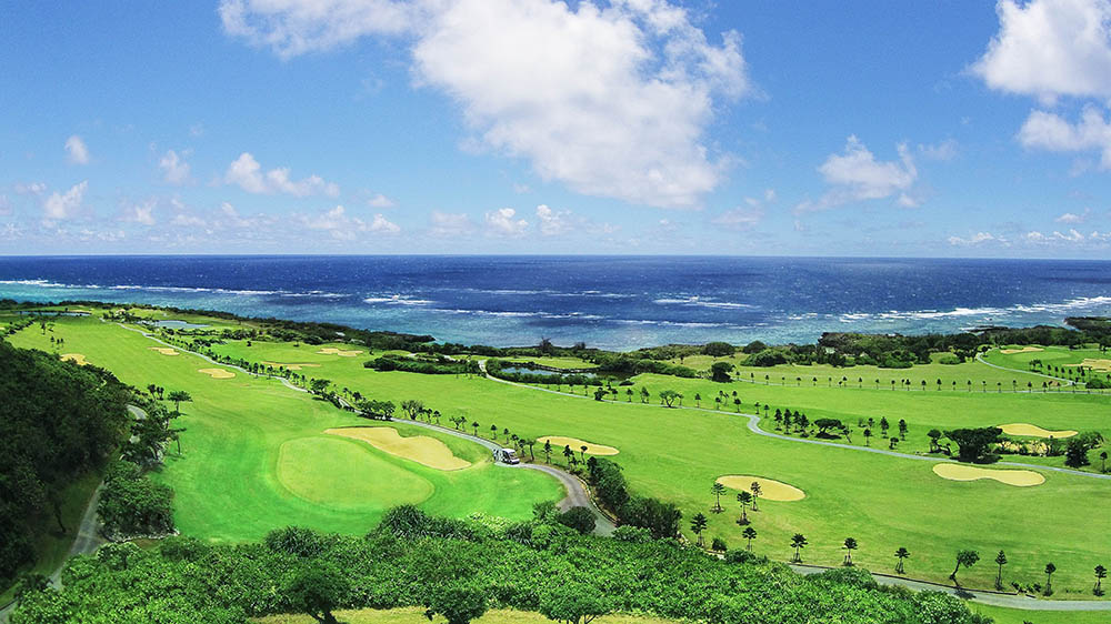 附设的全海景高尔夫球场
